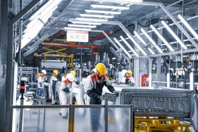 重慶工廠產(chǎn)能加速 長城炮專列火速進(jìn)京